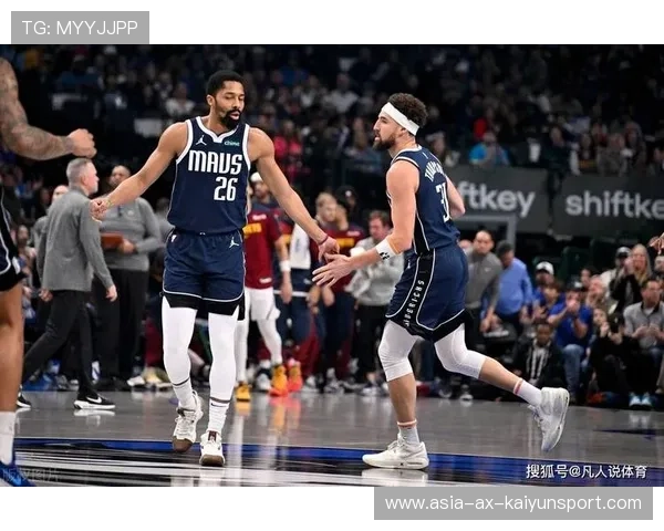 克莱·汤普森加入独行侠,外线火力更具威胁 克莱·汤普森加入独行侠,外线火力更具威胁