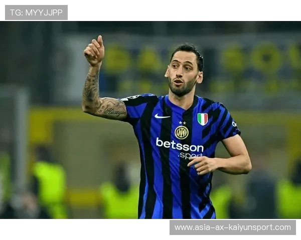 恰尔汗奥卢任意球贴地穿人墙入网